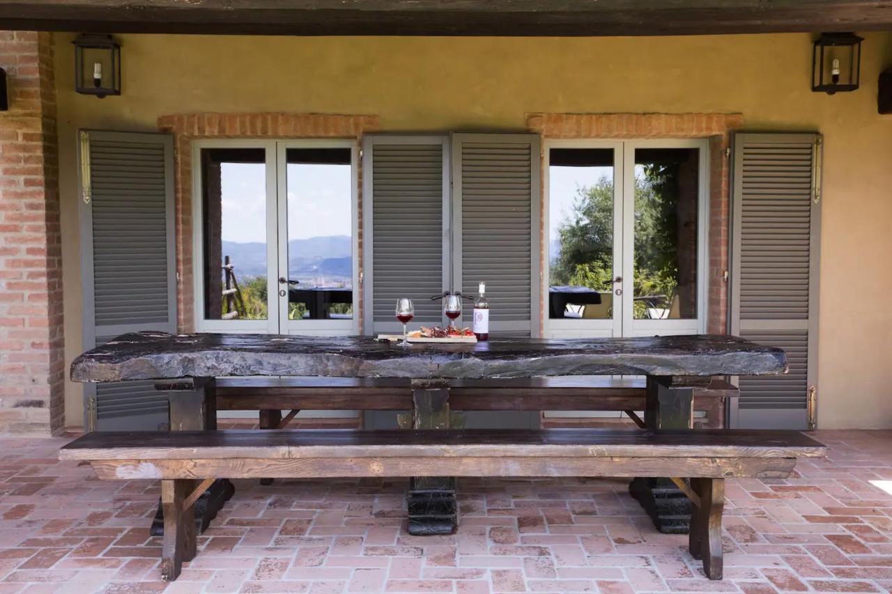 Villa Mandorlo - Pomaio Wines & Hospitality Arezzo Exterior photo